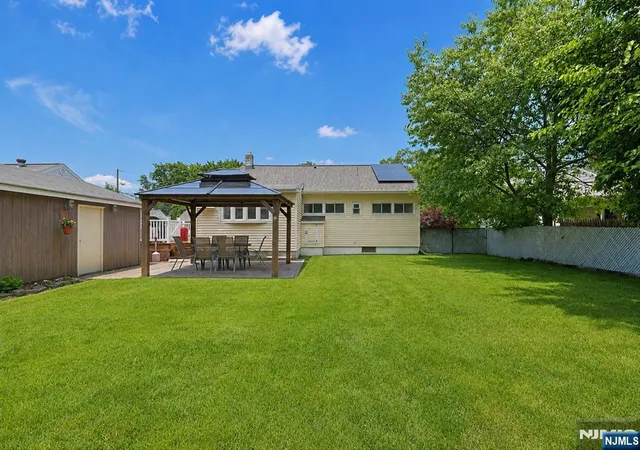 17th image of 1429 Washington Ave, Pompton Lakes, NJ 07442 | MLS# 26023652