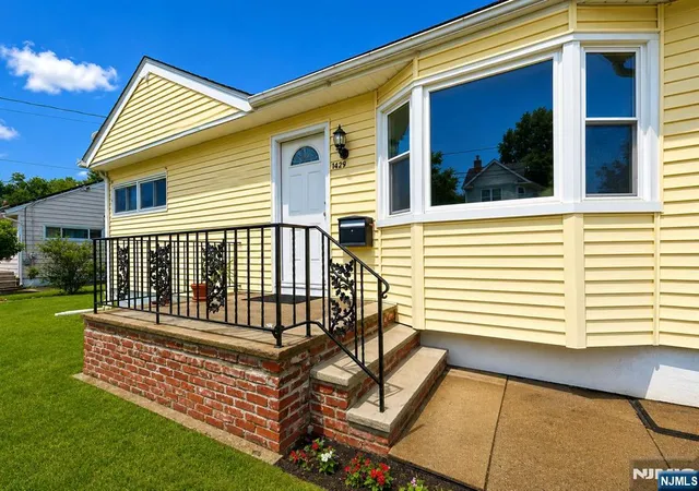 Photo 3 of Sale Pending at 1429 Washington Ave, Pompton Lakes, NJ 07442 | MLS# 26023652 | Listing updated on 2026-08-14
