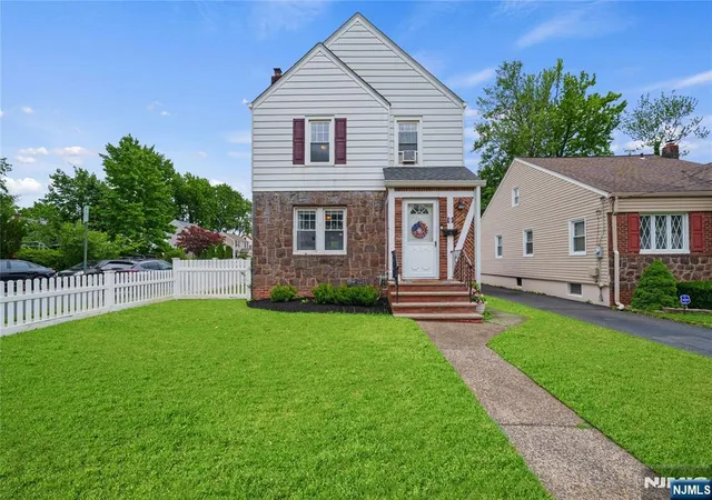 Homes for sale in Bloomfield, NJ | 2 High St, Bloomfield, NJ 07003 | MLS# 26023672