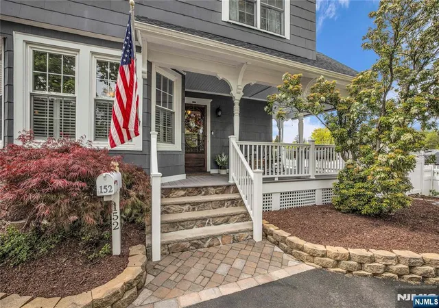 Homes for sale in Little Falls, NJ | 152 Long Hill Rd, Little Falls, NJ 07424 | MLS# 26023677