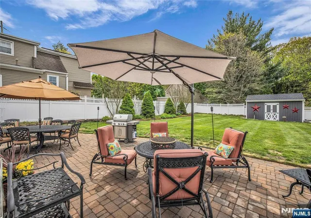 Homes for sale in Little Falls, NJ | 152 Long Hill Rd, Little Falls, NJ 07424 | MLS# 26023677