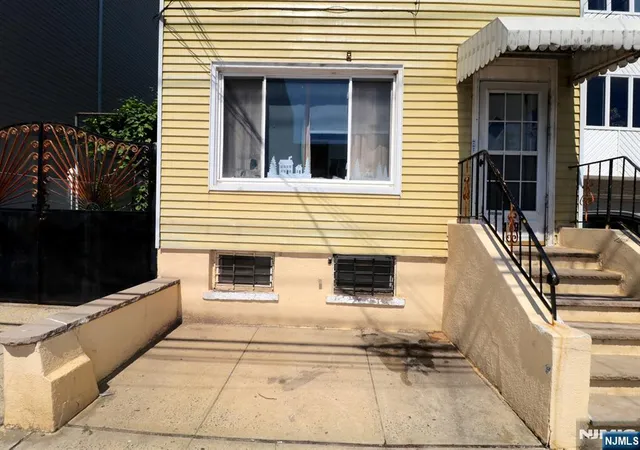 Listing Photo 4 - Condo for sale in building located at 119 Pacific St, Newark, NJ 07105