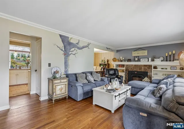 4th image of 49 Pancake Hollow Dr, Wayne, NJ 07470 | MLS# 26023689