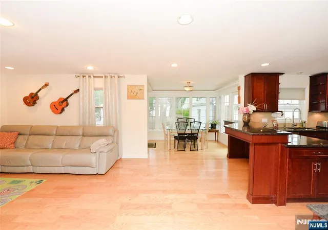 Homes for sale in Fair Lawn, NJ | 3-21 27Th St, Fair Lawn, NJ 07410 | MLS# 26023692