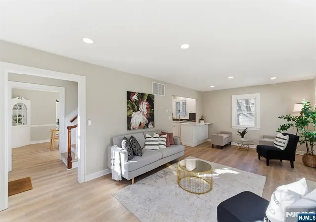 Homes for sale in Wyckoff, NJ | 224 Godwin Ave, Wyckoff, NJ 07481 | MLS# 26023695