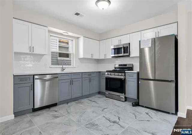 3rd image of 232 4Th St, Newark, NJ 07107 | MLS# 26023698