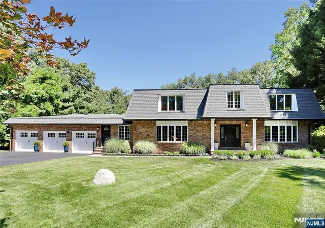 Homes for sale in Franklin Lakes, NJ | 252 Bayberry Ln, Franklin Lakes, NJ 07417 | MLS# 26023708