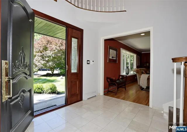 Homes for sale in Franklin Lakes, NJ | 252 Bayberry Ln, Franklin Lakes, NJ 07417 | MLS# 26023708