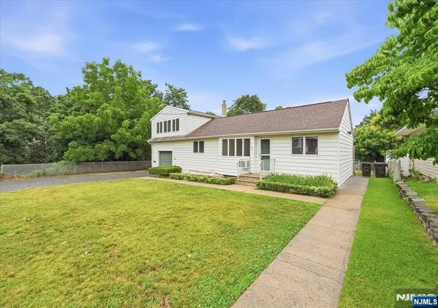 Homes for sale in Wallington, NJ | 5 Lexington Ave, Wallington, NJ 07057 | MLS# 26023726