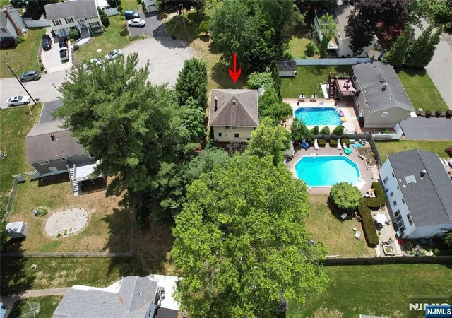 Homes for sale in Pequannock Township, NJ | 8 Brian Ct, Pequannock Township, NJ 07440 | MLS# 26023763