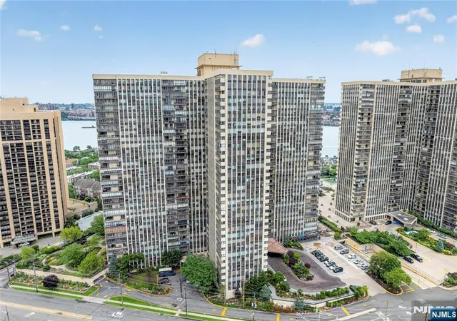 Homes for sale in Cliffside Park, NJ | 300 Winston Dr #C3111, Cliffside Park, NJ 07010 | MLS# 26023770