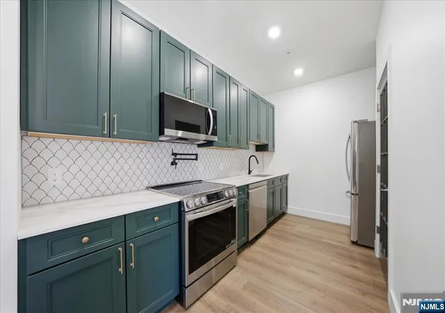 Homes for sale in Newark, NJ | 21 Lincoln #101, Newark, NJ 07102 | MLS# 26023779