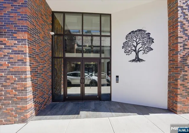 1st image of 21 Lincoln #302, Newark, NJ 07102 | MLS# 26023793