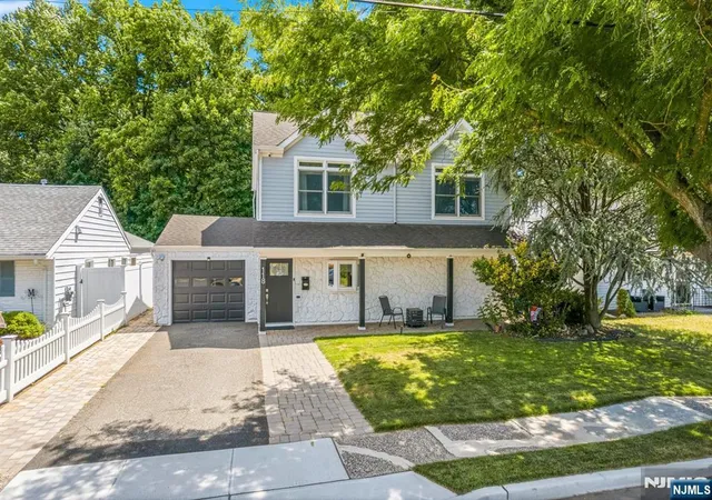 Homes for sale in Rochelle Park, NJ | 118 Howard Ave, Rochelle Park, NJ 07662 | MLS# 26023841