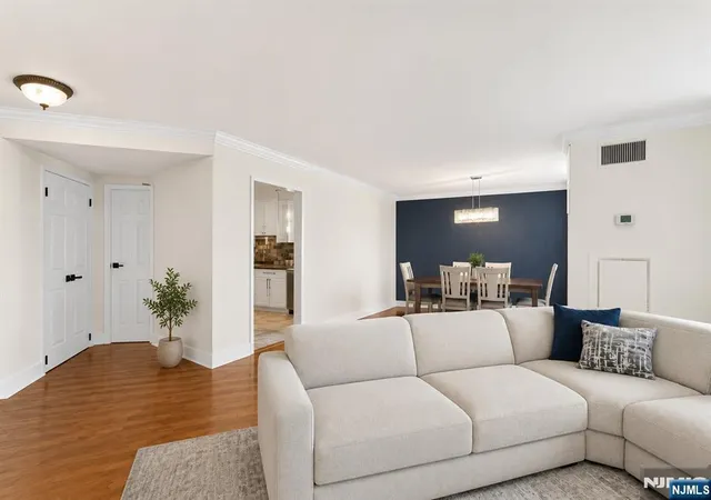 Homes for sale in Secaucus, NJ | 1020 Harmon Cvs Tower, Secaucus, NJ 07094