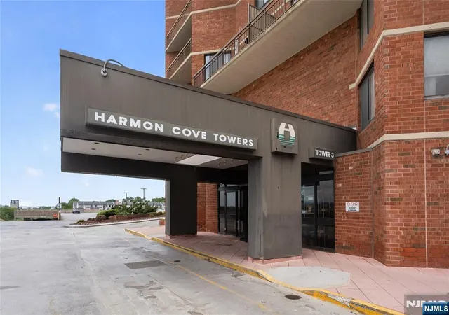 Homes for sale in Secaucus, NJ | 1020 Harmon Cove Tower #1020, Secaucus, NJ 07094 | MLS# 26023843