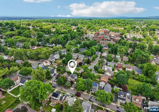 Homes for sale in Teaneck, NJ | 53 Dohrman Ave, Teaneck, NJ 07666 | MLS# 26023844