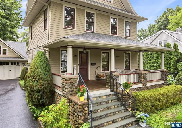 Homes for sale in Ridgewood, NJ | 283 Highwood, Ridgewood, NJ 07450 | MLS# 26023846