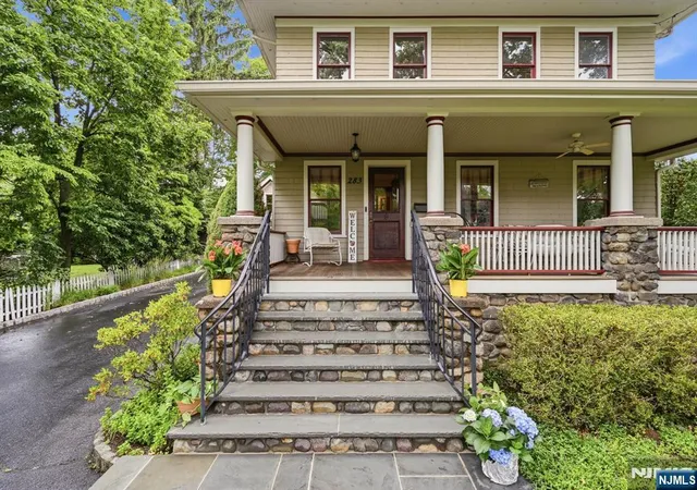 Homes for sale in Ridgewood, NJ | 283 Highwood, Ridgewood, NJ 07450 | MLS# 26023846