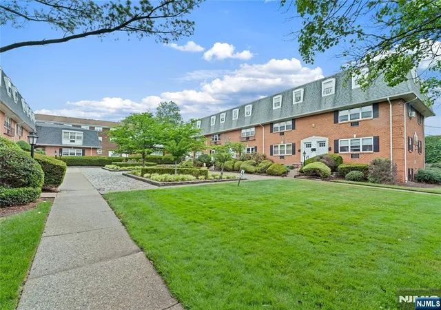 Homes for sale in Nutley, NJ | 25 River Rd #27, Nutley, NJ 07110 | MLS# 26023853