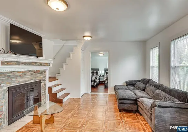 4th image of 86 Pine Brook Rd, Lincoln Park, NJ 07035 | MLS# 26023855