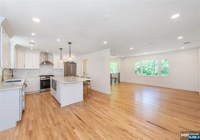 Homes for sale in West Orange, NJ | 13 Arverne Rd, West Orange, NJ 07052 | MLS# 26023884