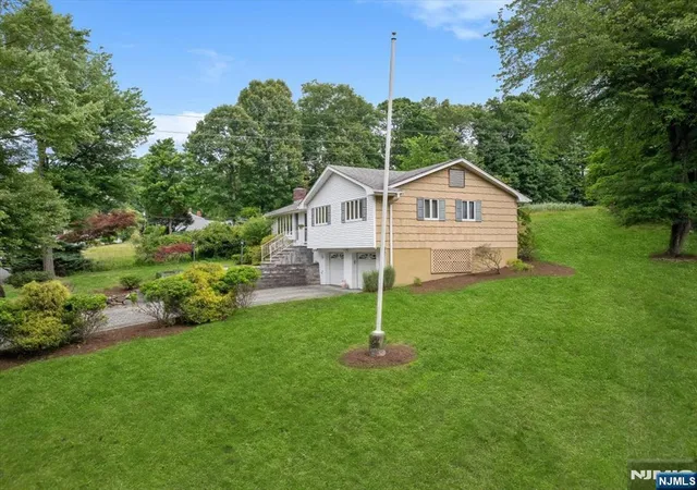 4th image of 641 Antrim Rd, River Vale, NJ 07675 | MLS# 26023894