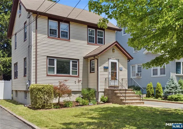 Homes for sale in Teaneck, NJ | 611 Maple Ave, Teaneck, NJ 07666 | MLS# 26023900
