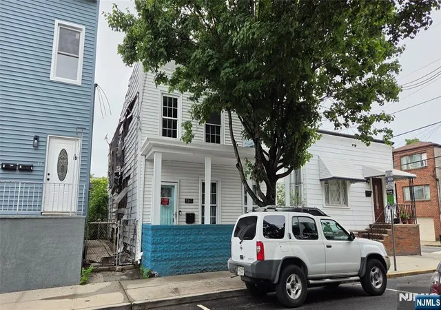 Homes for sale in West New York, NJ | 5913 Jefferson St, West New York, NJ 07093 | MLS# 26023919