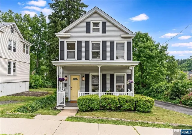 Homes for sale in Morristown Town, NJ | 1 Locust St, Morristown Town, NJ 07960 | MLS# 26023928