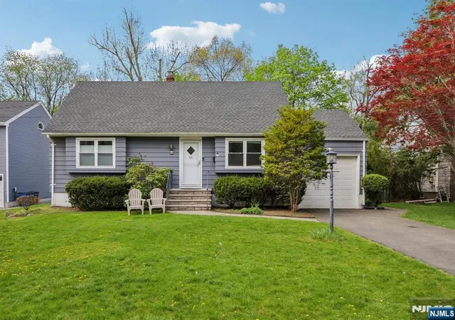 Homes for sale in Glen Rock, NJ | 84 Belvidere Rd, Glen Rock, NJ 07452 | MLS# 26023939