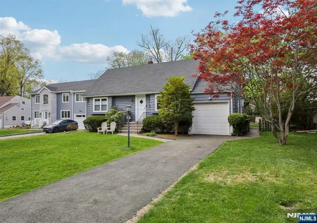 3rd image of 84 Belvidere Rd, Glen Rock, NJ 07452 | MLS# 26023939