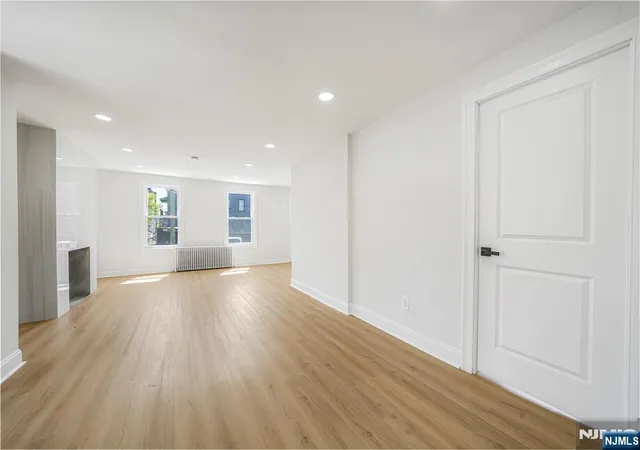 5th image of 171 20Th Ave, Paterson, NJ 07501 | MLS# 26023950