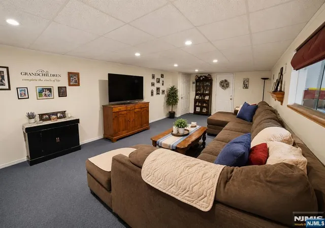 4th image of 54 Haverhill Ave, Woodland Park, NJ 07424 | MLS# 26023954