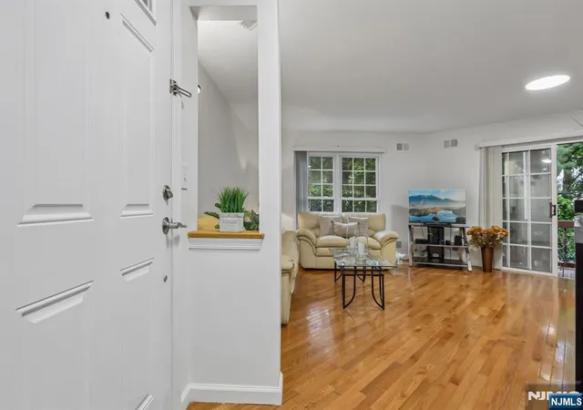 5th image of 436 Lee Ct #4133, Fort Lee, NJ 07024 | MLS# 26023970