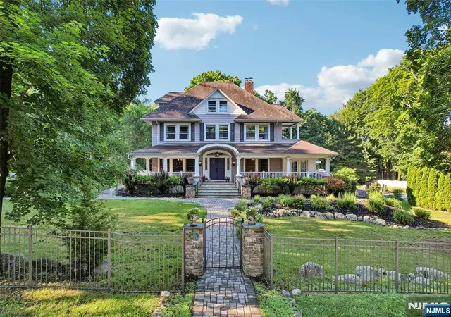 Homes for sale in Mahwah, NJ | 30 Olney Rd, Mahwah, NJ 07430 | MLS# 26023972