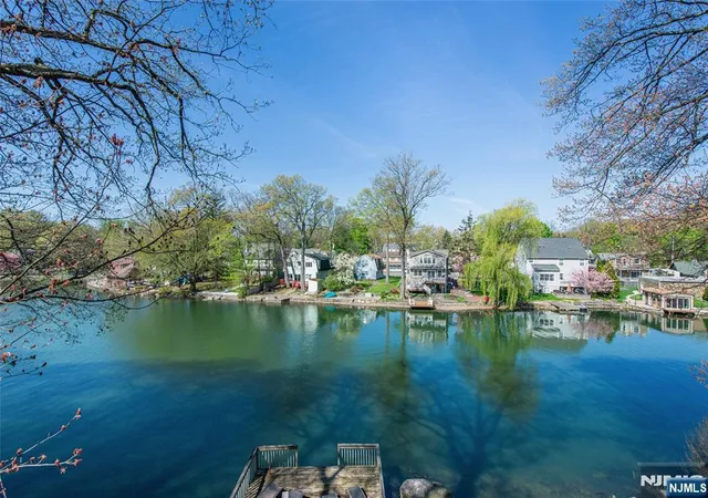 Homes for sale in Ringwood, NJ | 393 Lakeview Ave, Ringwood, NJ 07456 | MLS# 26023973