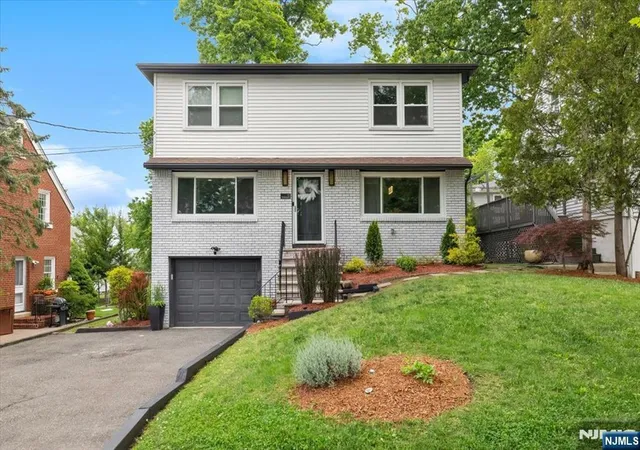 Homes for sale in West Orange, NJ | 11 Nottingham, West Orange, NJ 07052 | MLS# 26023982