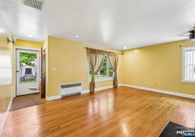 Homes for sale in Closter, NJ | 35 Knickerbocker Rd, Closter, NJ 07624 | MLS# 26023986