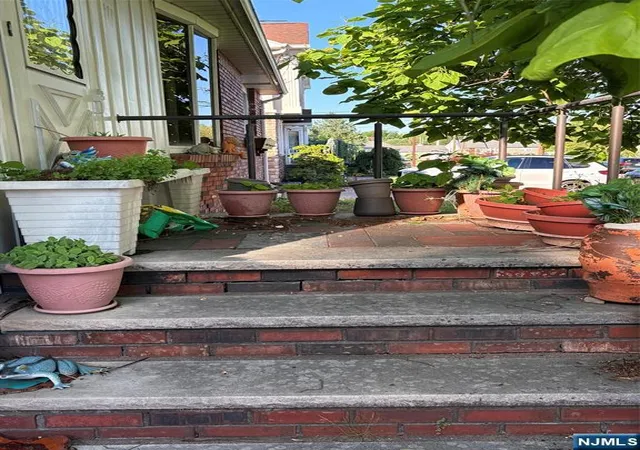 Photo 4 of House for sale at 477 Steinway Rd, Saddle Brook, NJ 07663 | MLS# 26024009 | Listing updated on 2026-09-05