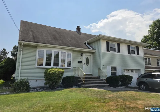 Homes for sale in Lyndhurst, NJ | 533 Sollas Ct, Lyndhurst, NJ 07071 | MLS# 26024015