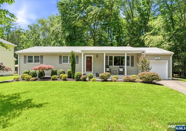 Homes for sale in Par Troy Hills Twp., NJ | 28 Delbrook Rd, Par Troy Hills Twp., NJ 07950 | MLS# 26024021