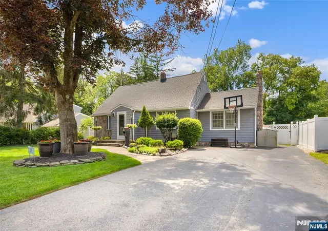 Homes for sale in Pompton Lakes, NJ | 134 Marion Ct, Pompton Lakes, NJ 07442 | MLS# 26024052