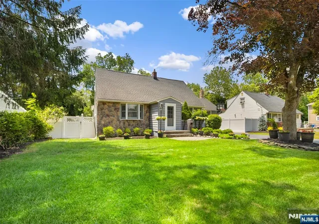 Homes for sale in Pompton Lakes, NJ | 134 Marion Ct, Pompton Lakes, NJ 07442 | MLS# 26024052