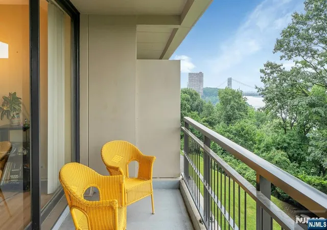 2nd image of 1 Horizon Rd, Fort Lee, NJ 07024