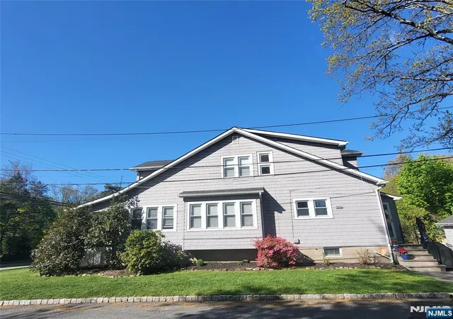 3rd image of 266 Eagle Rock Ave, Roseland, NJ 07068 | MLS# 26024079