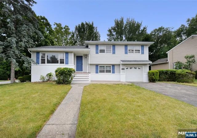 Homes for sale in Fair Lawn, NJ | 2 Kershner Pl, Fair Lawn, NJ 07410 | MLS# 26024080