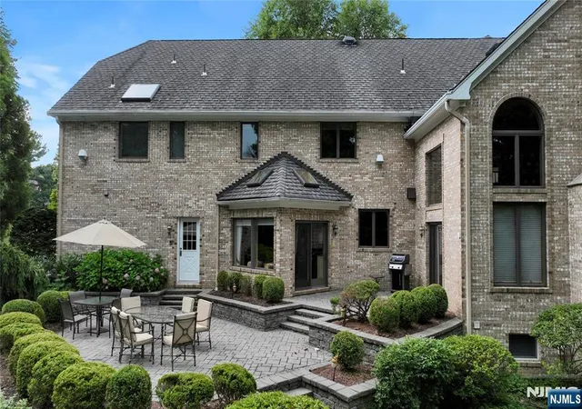 Homes for sale in Franklin Lakes, NJ | 837 Apple Ridge Rd, Franklin Lakes, NJ 07417 | MLS# 26024120