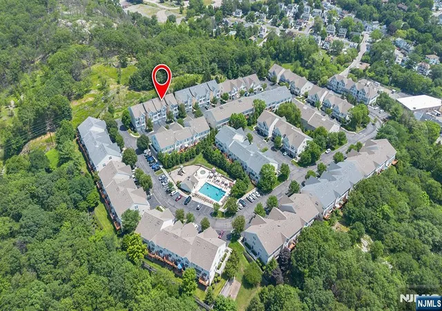 Homes for sale in Pompton Lakes, NJ | 74 Mountainside Dr, Pompton Lakes, NJ 07442 | MLS# 26024127