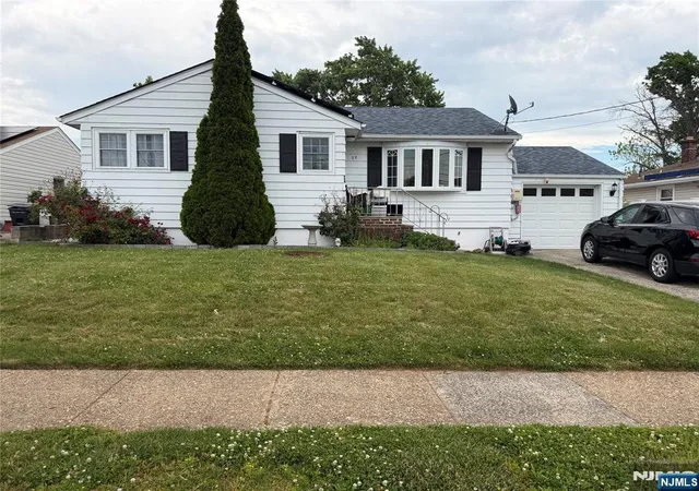 Homes for sale in Carteret, NJ | 22 Longview Ave, Carteret, NJ 07008 | MLS# 26024172